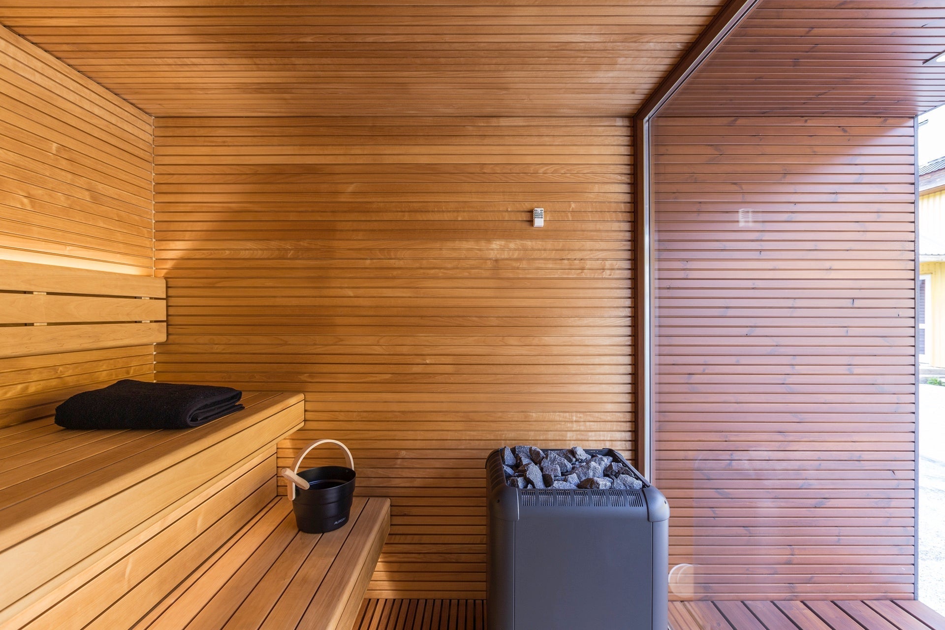 Auroom Sauna Auroom Natura Modern Outdoor Sauna with Changing Room