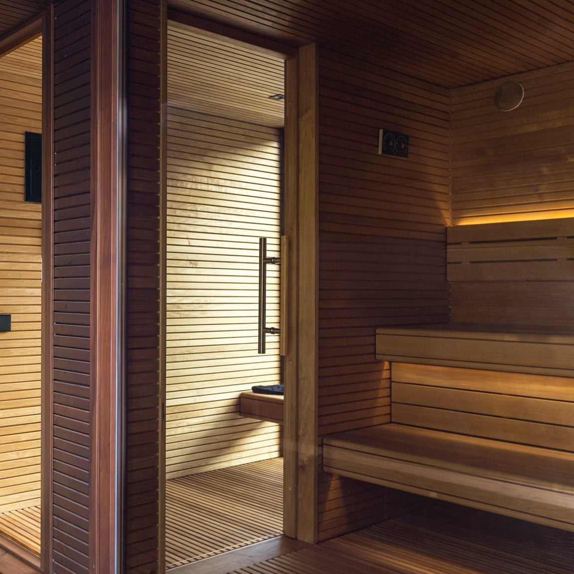 Auroom Sauna Auroom Natura Modern Outdoor Sauna with Changing Room