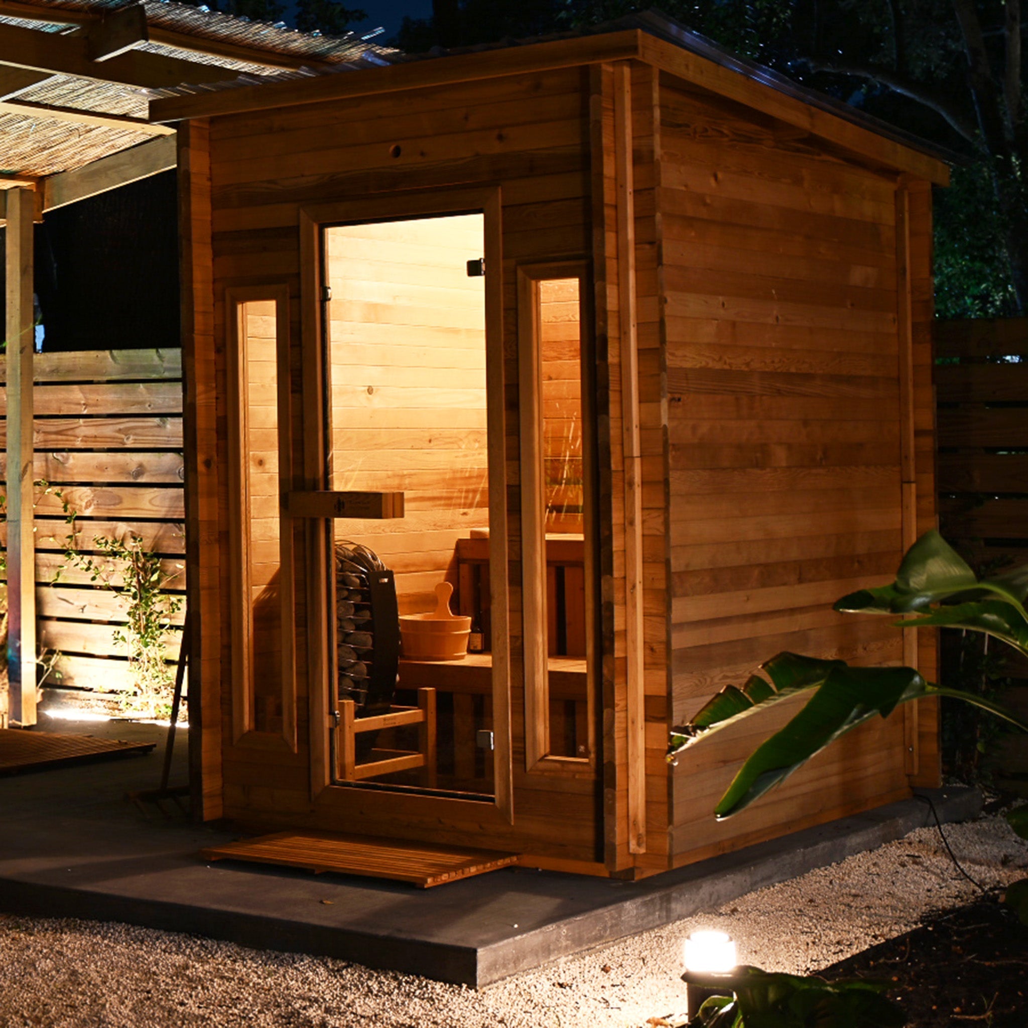 Redwood Outdoors Cabin Outdoor Sauna 4-Person — photo 3